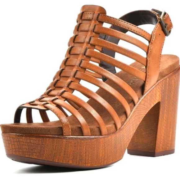 White Mountain Shoes - White Mountain Women's Dark Tan Astonish Platform Chunky Heeled Sandal 7M